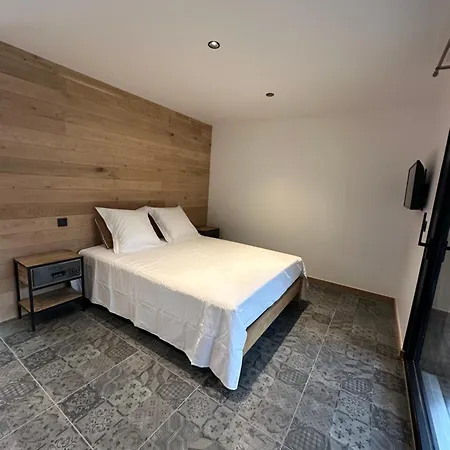 Les Tchanquees Bourg-Fidèle