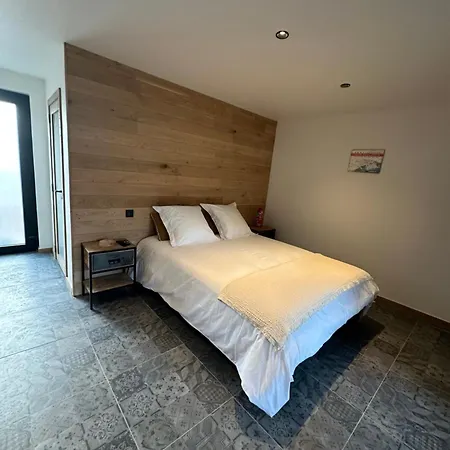 Les Tchanquees Lodge Bourg-Fidele