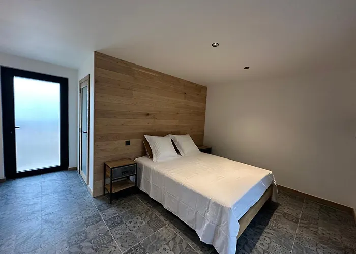 Les Tchanquees Bourg-Fidele